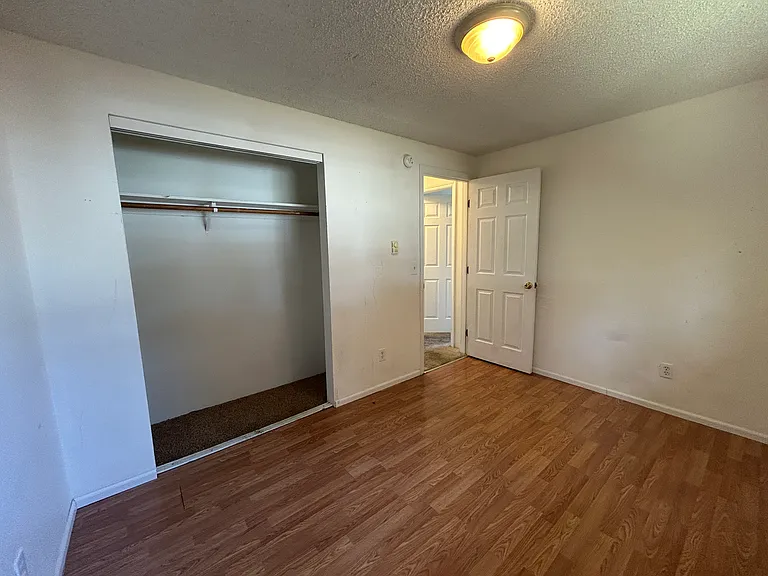 455 NW Fenton St — Photo 8