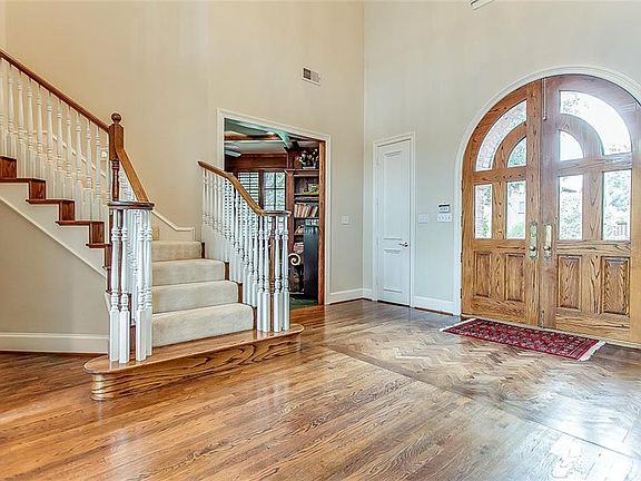 2nd image of 5107 Bellerive Dr