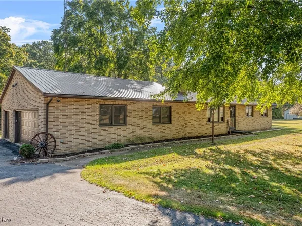 10575 Burbank Rd, Burbank, OH 44214