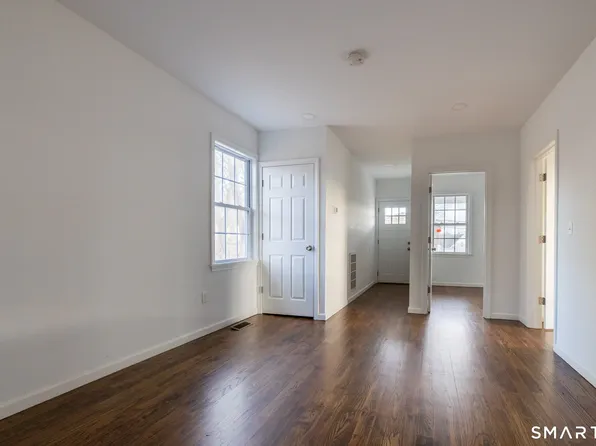 340 Pleasantview Ave Floor 1, Bridgeport, CT 06606