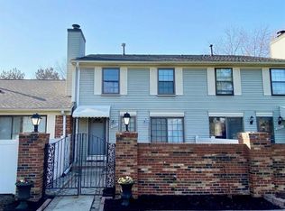 38526 Golfview Dr, Clinton Township, MI 48038