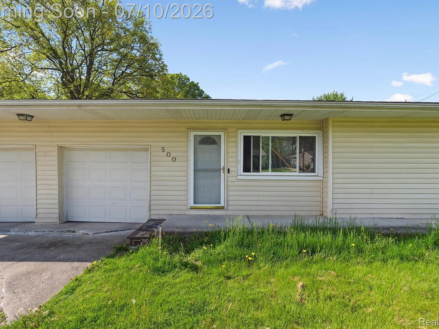 3 bed, 2.0 bath, 1695 sqft, $2,300 — Photo 4