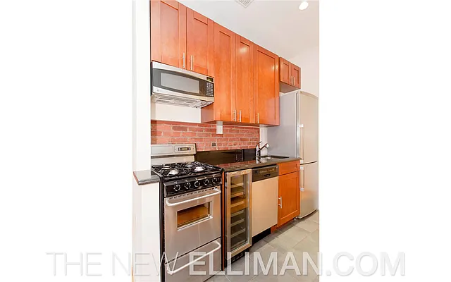 Rented by Douglas Elliman | media 17