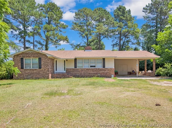 1073 Old Baker Rd, Maxton, NC 28364