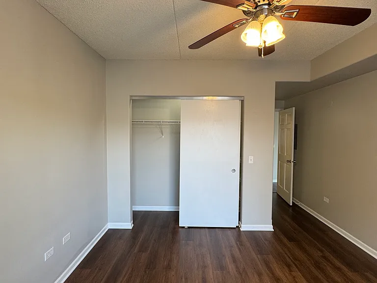 5045 N Northwest Hwy #102 — Photo 7