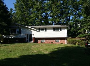 1577 Nottingham Rd, Charleston, WV 25314