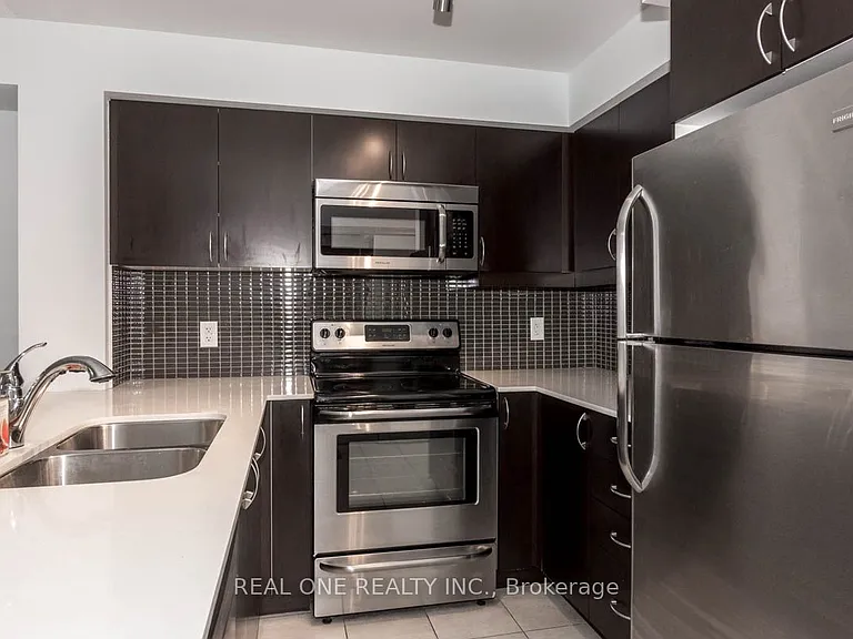75 King William Cres #605 — Photo 5