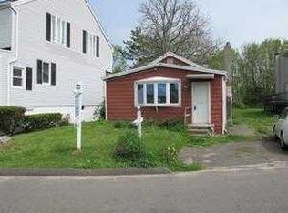 27 Old Town Hwy, East Haven, CT 06512
