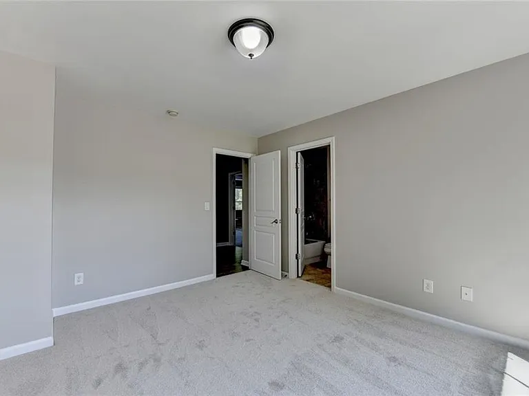4805 Shelbourne Dr — Photo 46