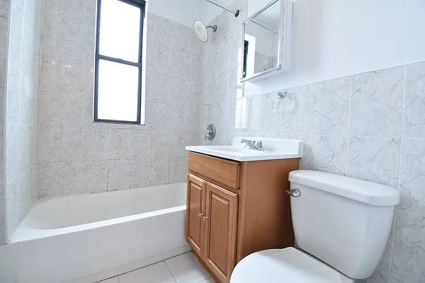 Rented by Bohemia Realty Group | media 10