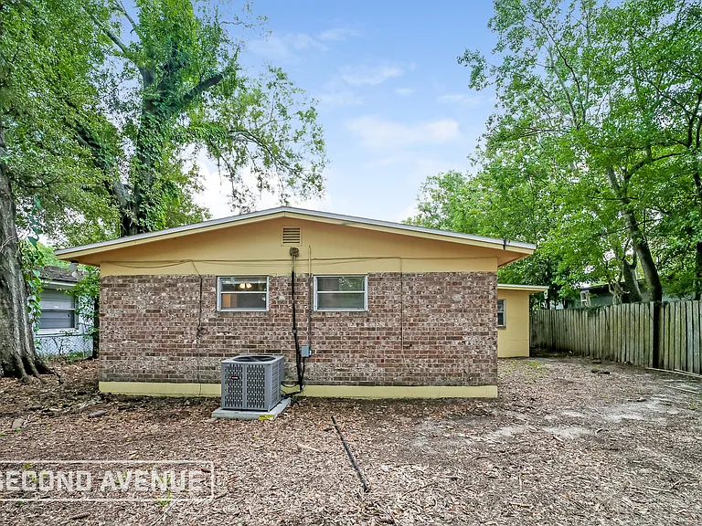 2939 W 4th St — Photo 21