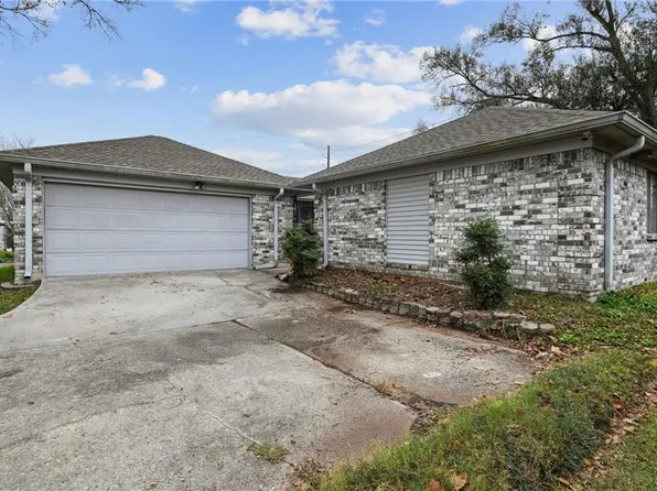 2244 Sugarloaf Dr, Harvey, LA 70058