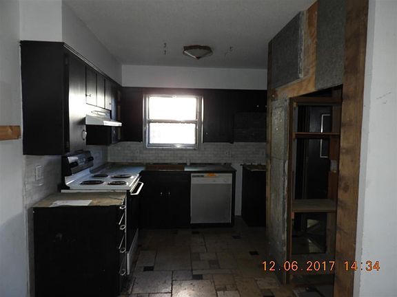 5th image of 6101 S Dewey Ave