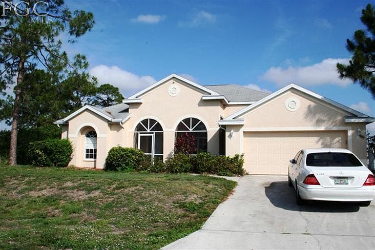 1st image of 2400 Lola Ave