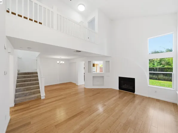 227 Clearpointe Dr, Vallejo, CA 94591