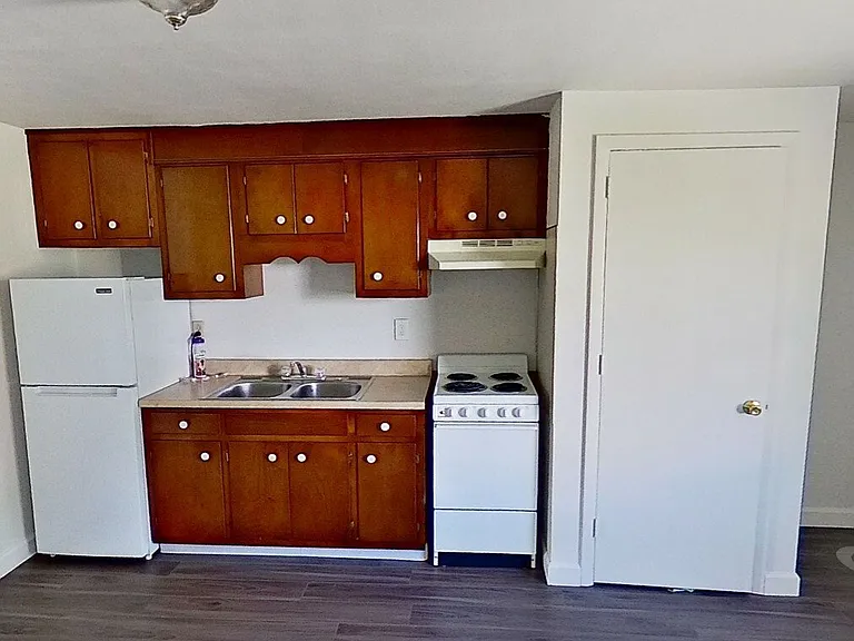 303 E Lancaster St — Photo 1
