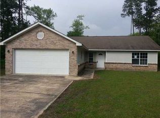 1228 Oak St, Ocean Springs, MS 39564