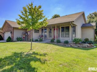 3416 Crystal Lake Dr, Springfield, IL 62711