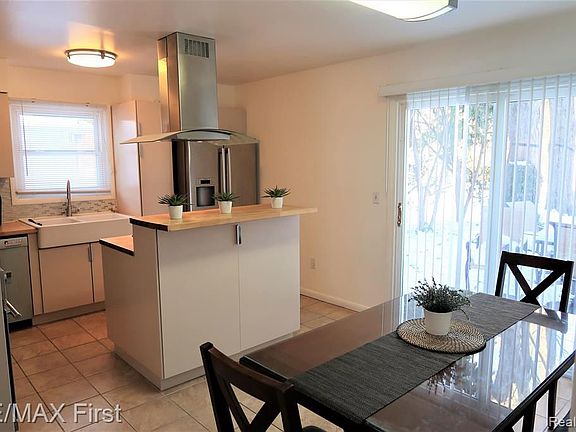 5th image of 2465 Waltham Dr