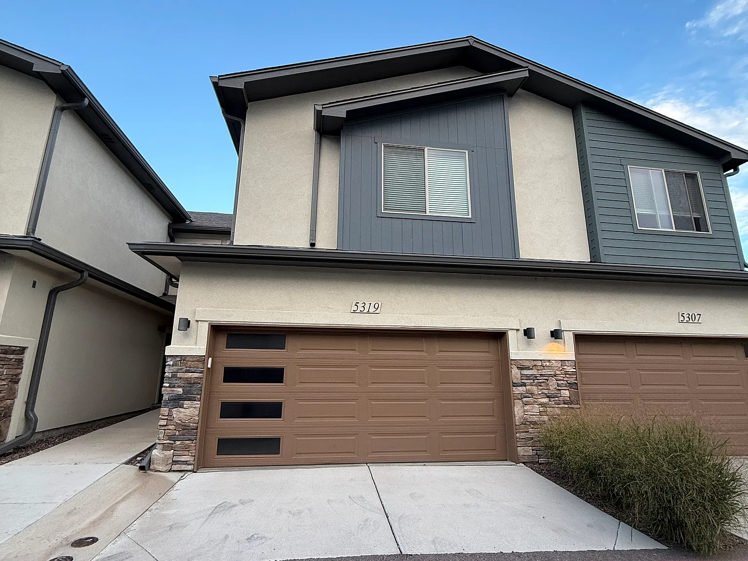 3 bed, 2.5 bath, 1812 sqft, $2,200 — Photo 1