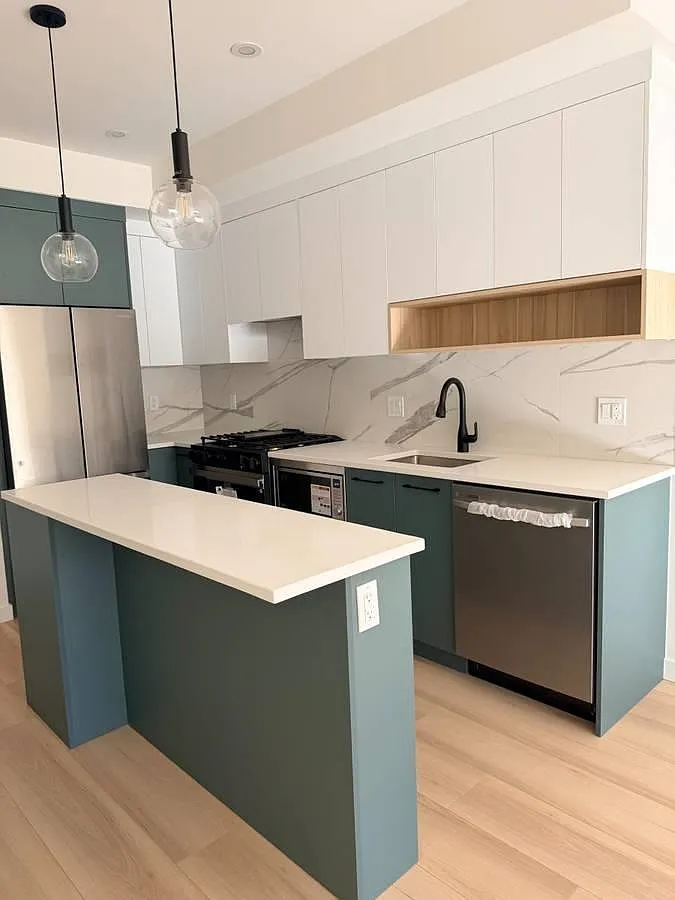 2 bed, 785 sqft, $2,200 — Photo 2