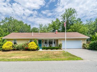 40 Tide Mill Rd, Hampton, NH 03842
