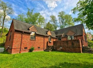 205 Oakwood Rd, Charleston, WV 25314