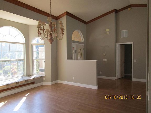 2nd image of 1065 SW Abingdon Ave