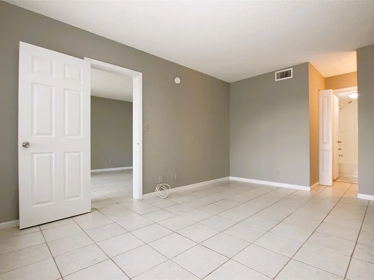 217 Lake Pointe Dr #107 — Photo 18