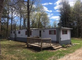 178 Dalton Rd, Skandia, MI 49885