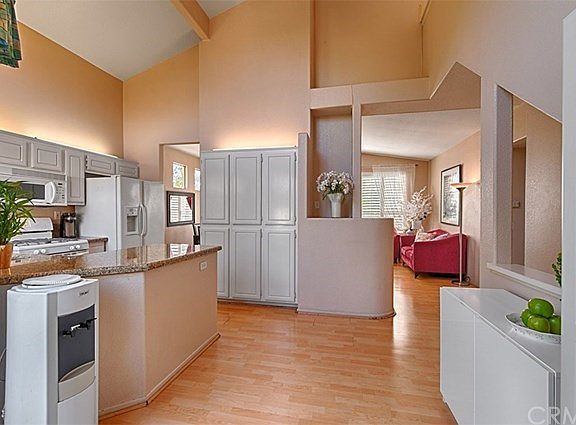 4th image of 1007 S Saint Tropez Ave