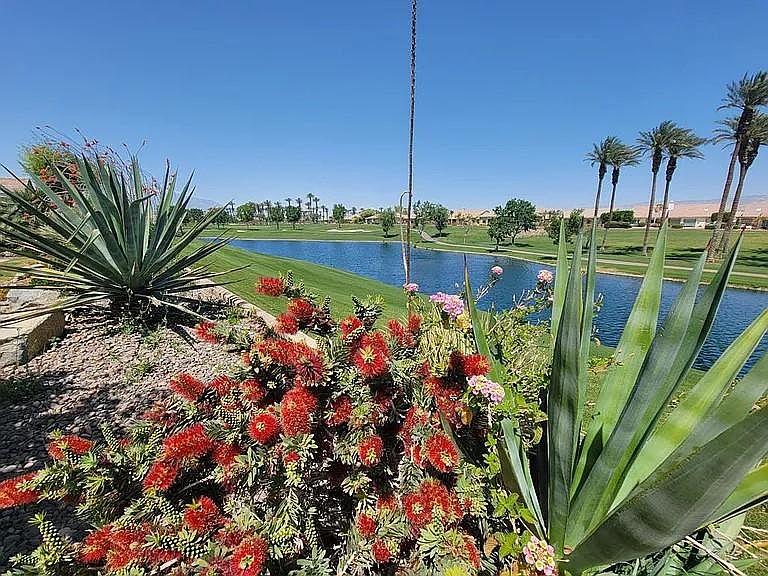 1st image of 78684 Valley Vista Ave