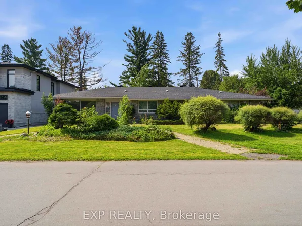 304 Roger Rd, Ottawa, ON K1H 5C4