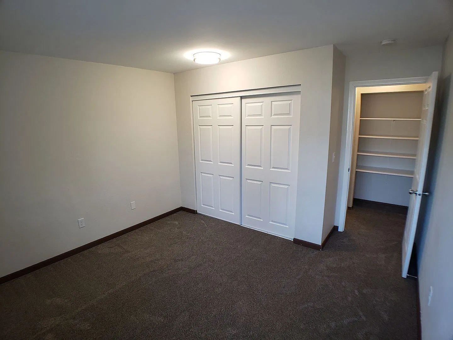 2 Bedroom 1 Bath — Photo 1