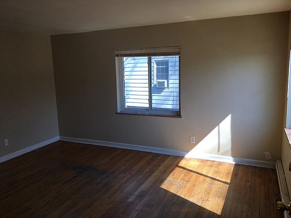 3rd image of 1116 Franklin Ave #4