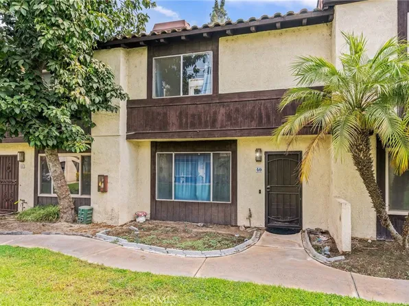 1097 Santo Antonio Dr APT 40, Colton, CA 92324