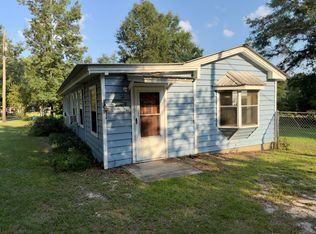 22 Landing Ln, Defuniak Springs, FL 32433