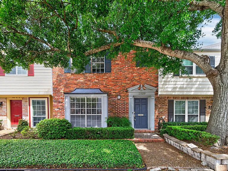 2109 Lander Ln #79 — Photo 3