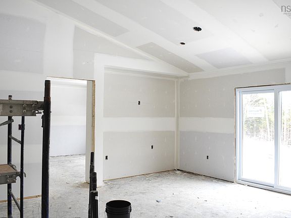 4th image of 140 Lake Loon Rd