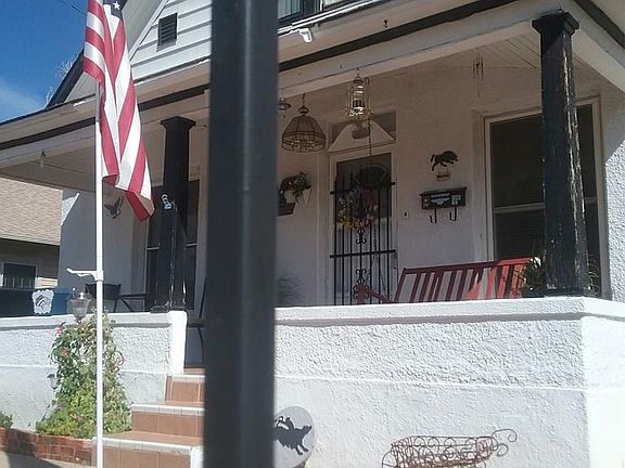 2nd image of 1525 E 7th St