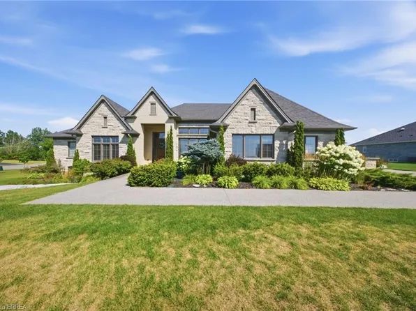 18 Harper Blvd, Brantford, ON N3T 0E1