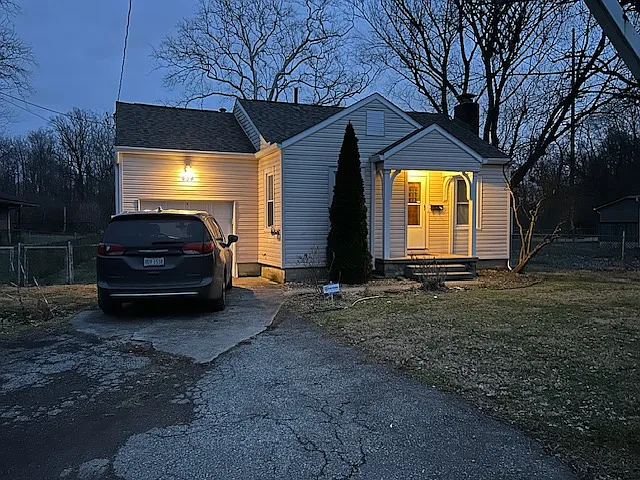 454 Shiloh Dr — Photo 2