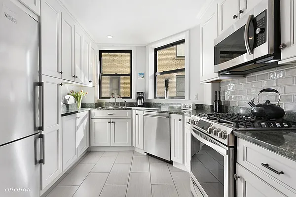 Sold by Corcoran | media 8