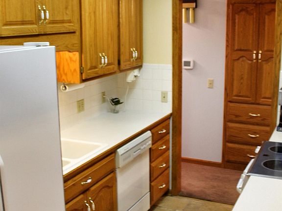 5th image of 2339 Melrose Ln