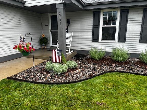 4th image of 2733 Brighton Dr