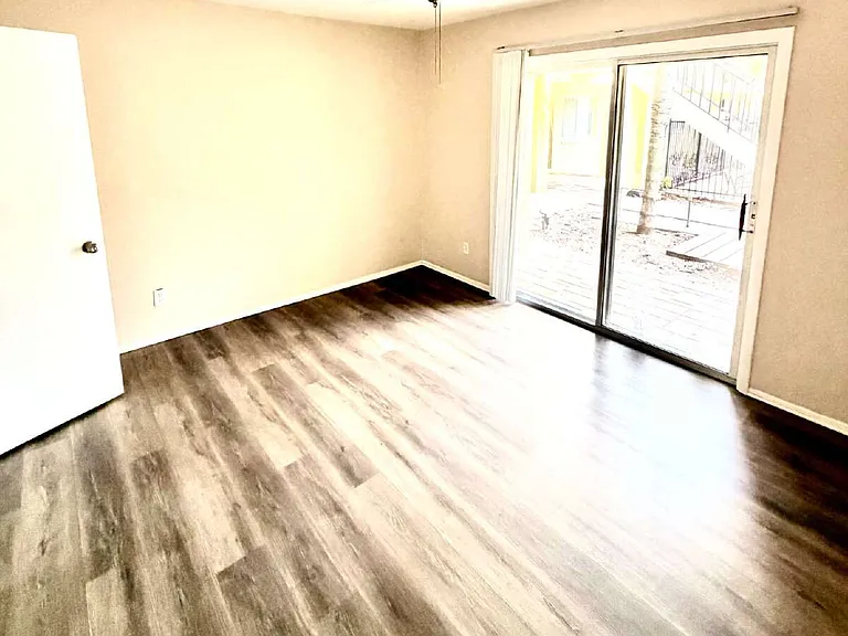 3206 W Azeele St #100 — Photo 12