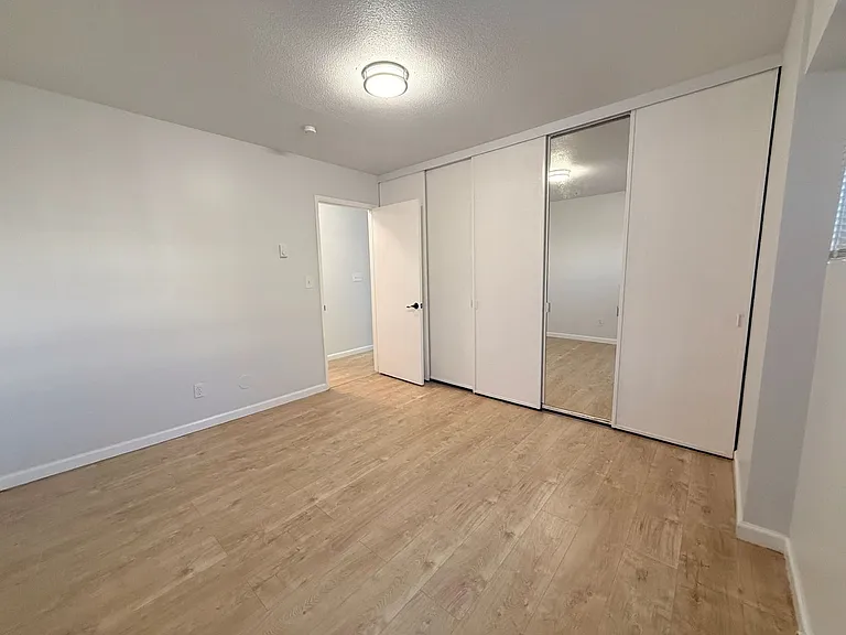The Willis Apartments — Photo 39