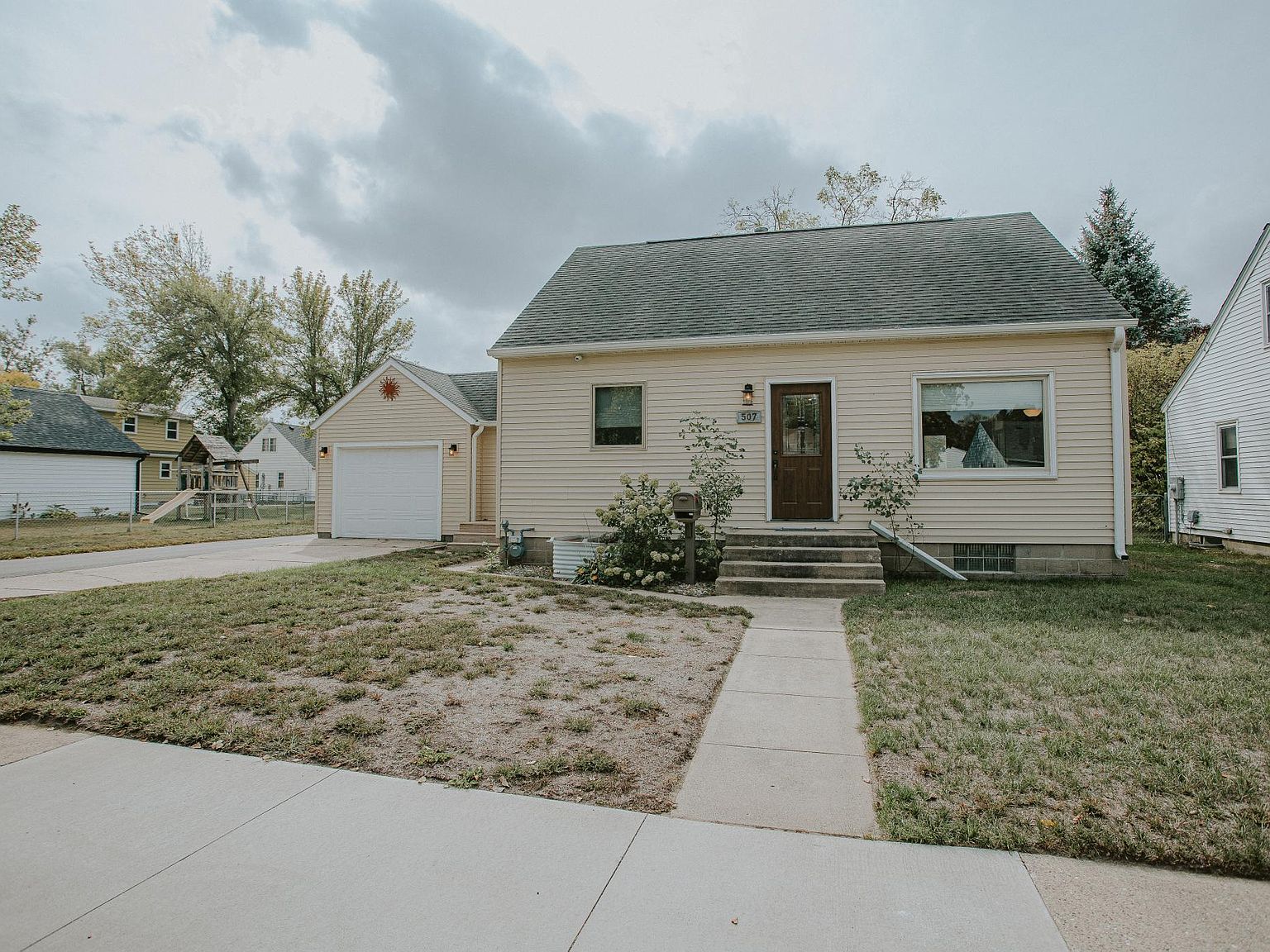 507 14th Ave SW, Austin, MN 55912 Zillow