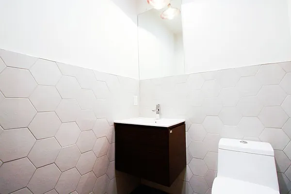 Rented by TheRealEstateCompany.com LLC | media 36