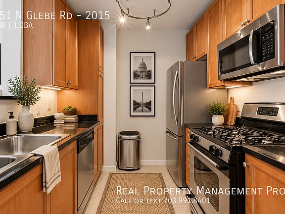 5th image of 851 N Glebe Rd APT 2015